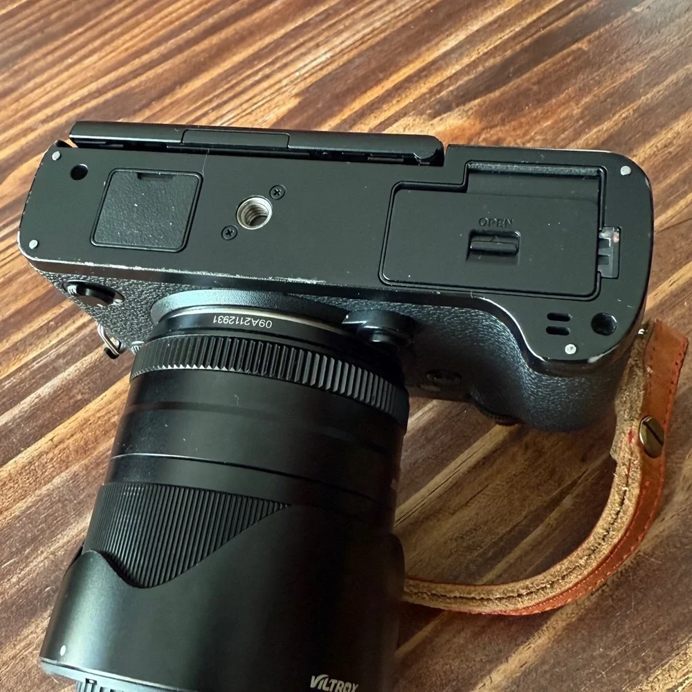 Fujifilm X-T3 Black with Battery Grip and 23mm Viltrox